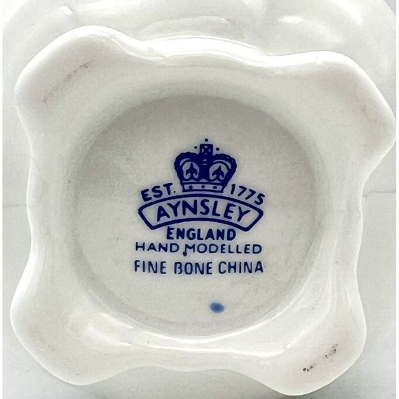 Vintage AYNSLEY Flower Bouquet Basket Figurine Hand Painted and Modelled England - Picture 8 of 8